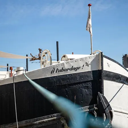 Peniche De Prestige A Avec Vue Sur La Citadelle - A L'abordage - By Voyages Copine
