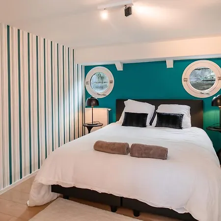 Peniche De Prestige A Avec Vue Sur La Citadelle - A L'abordage - By Voyages Copine Bådhotel *