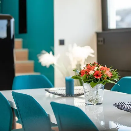 Peniche De Prestige A Avec Vue Sur La Citadelle - A L'abordage - By Voyages Copine * Namen