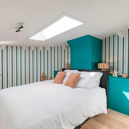 Peniche De Prestige A Avec Vue Sur La Citadelle - A L'abordage - By Voyages Copine Bådhotel