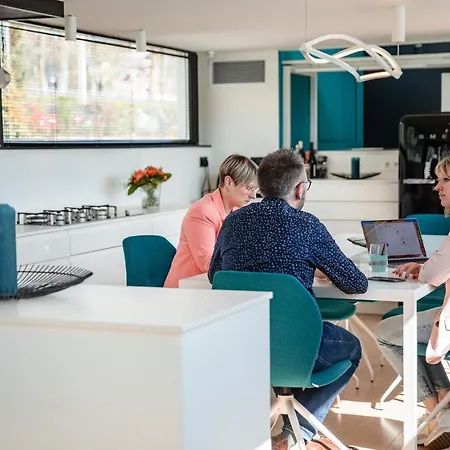 Peniche De Prestige A Avec Vue Sur La Citadelle - A L'abordage - By Voyages Copine *