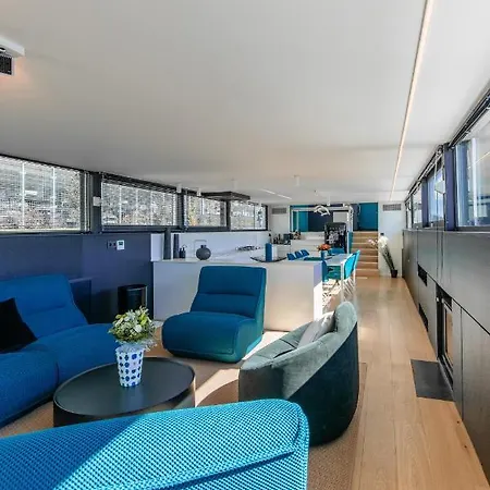 Botel Peniche De Prestige A Avec Vue Sur La Citadelle - A L'abordage - By Voyages Copine