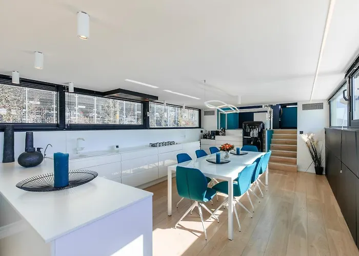 船屋 Peniche De Prestige A Avec Vue Sur La Citadelle - A L'abordage - By Voyages Copine