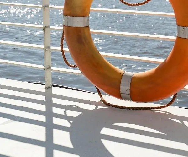 Peniche De Prestige A Avec Vue Sur La Citadelle - A L'abordage - By Voyages Copine Bådhotel *