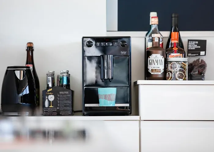 Peniche De Prestige A Avec Vue Sur La Citadelle - A L'abordage - By Voyages Copine