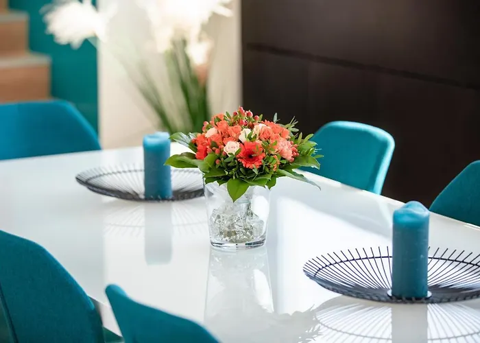 Peniche De Prestige A Avec Vue Sur La Citadelle - A L'abordage - By Voyages Copine *