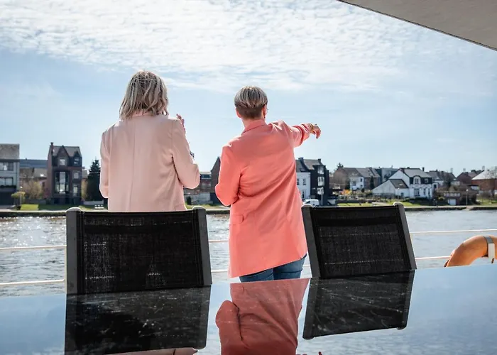 Peniche De Prestige A Avec Vue Sur La Citadelle - A L'abordage - By Voyages Copine Namur