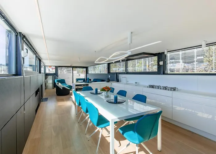 Peniche De Prestige A Avec Vue Sur La Citadelle - A L'abordage - By Voyages Copine Namur