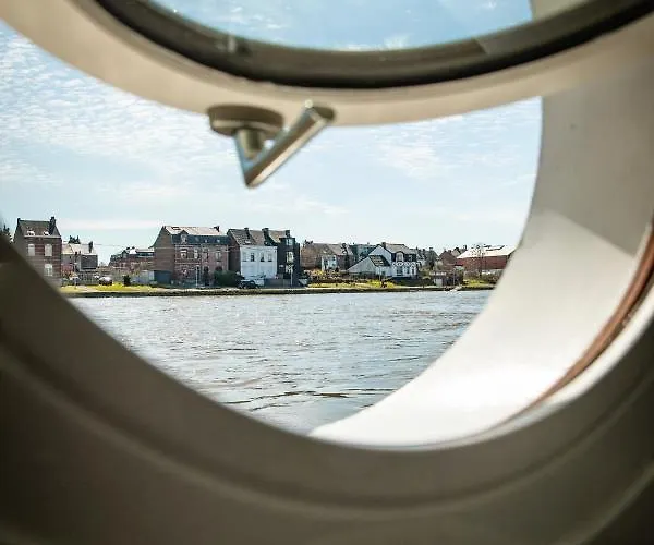 Peniche De Prestige A Avec Vue Sur La Citadelle - A L'abordage - By Voyages Copine *