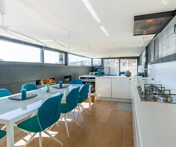 Tekne Peniche De Prestige A Avec Vue Sur La Citadelle - A L'abordage - By Voyages Copine Namur