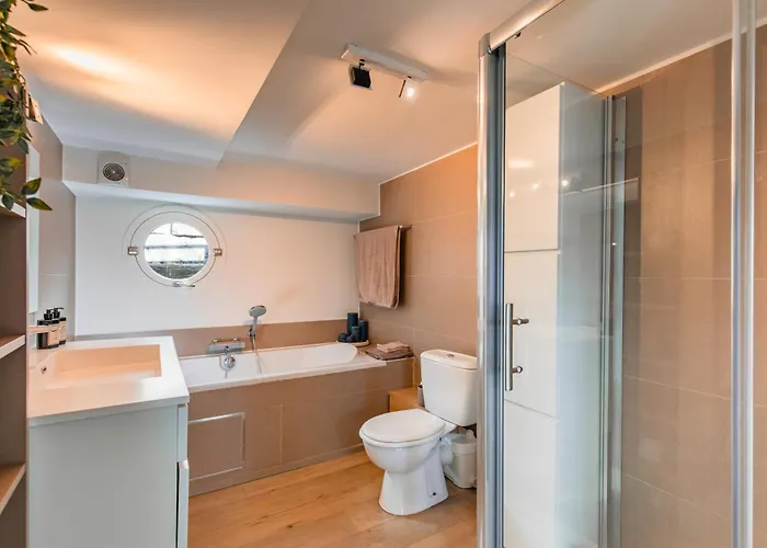 Peniche De Prestige A Avec Vue Sur La Citadelle - A L'abordage - By Voyages Copine Namur